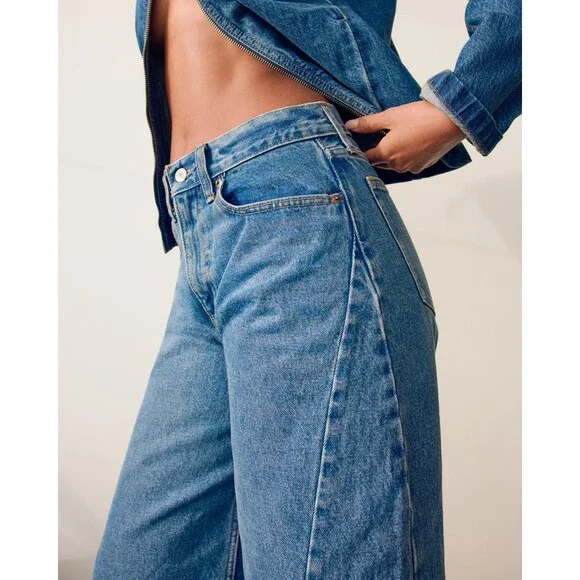 Abercrombie and Fitch Curve Love Mid Rise Barrel Jean,  30 Long - Picture 3 of 10